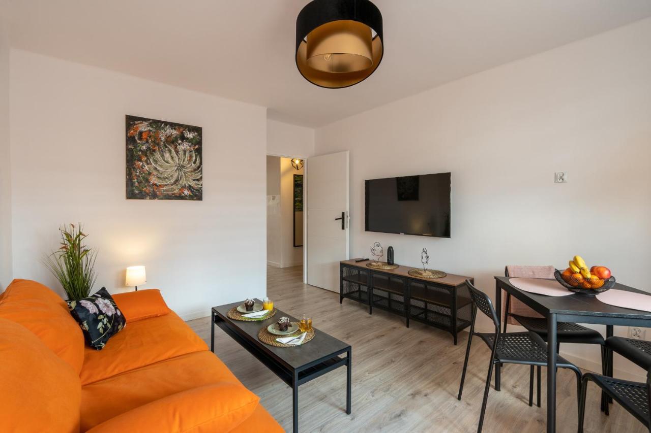 Staymoovers - Ladne Mieszkanie W Poblizu Energylandii - Parking Затор Экстерьер фото