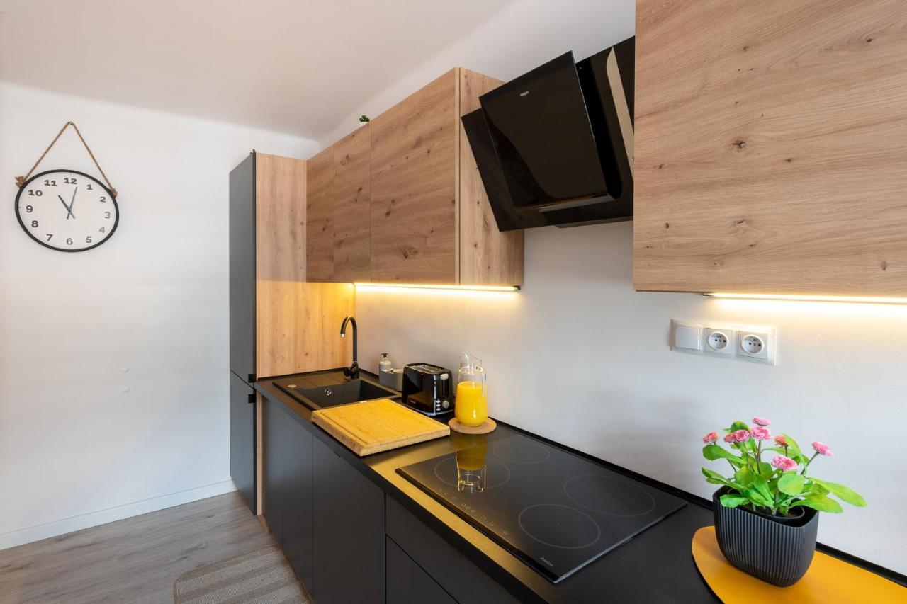 Staymoovers - Ladne Mieszkanie W Poblizu Energylandii - Parking Затор Экстерьер фото